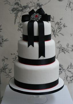 ‘Manhattan’ wedding cake 